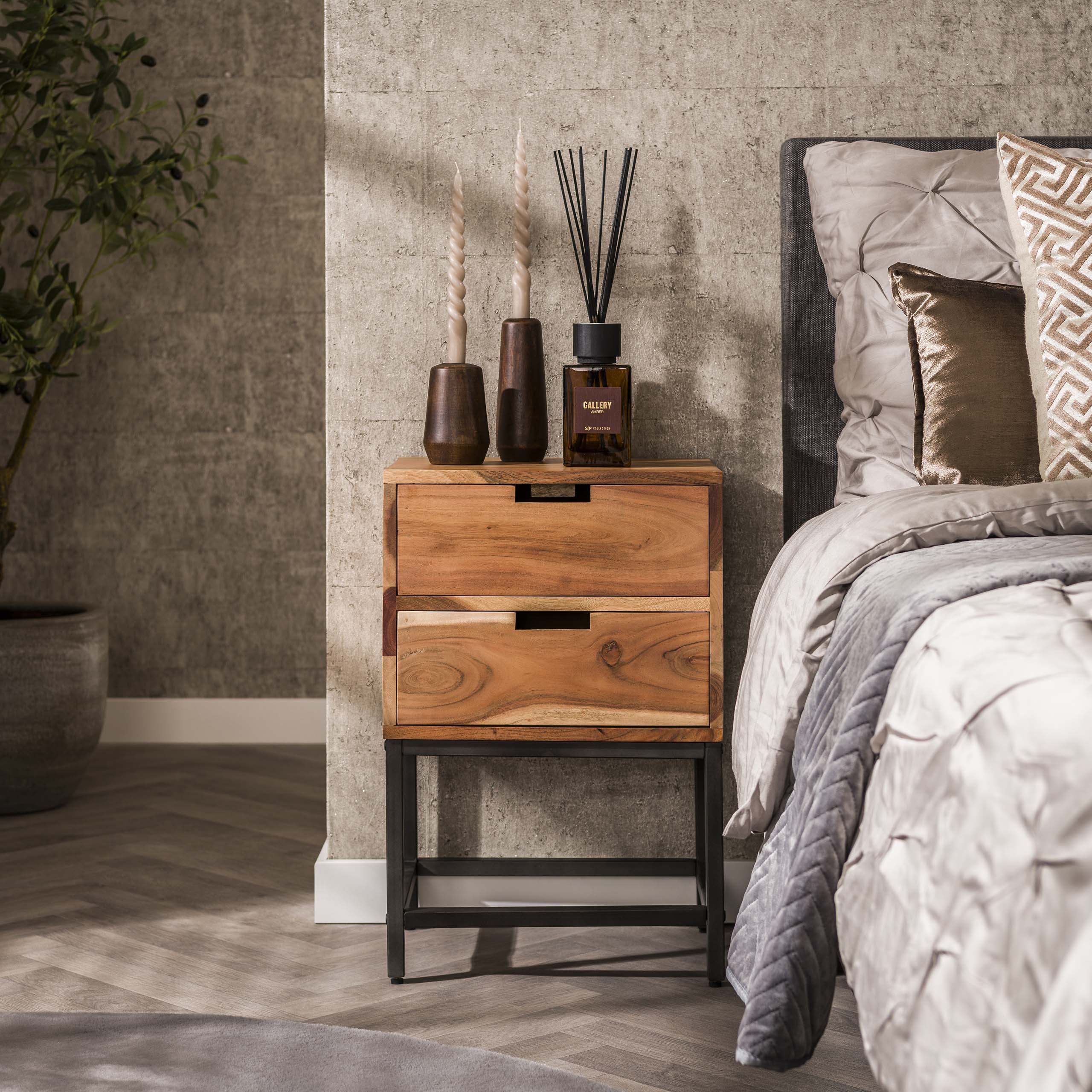 Table de chevet 2L plate / Acacia massif naturel