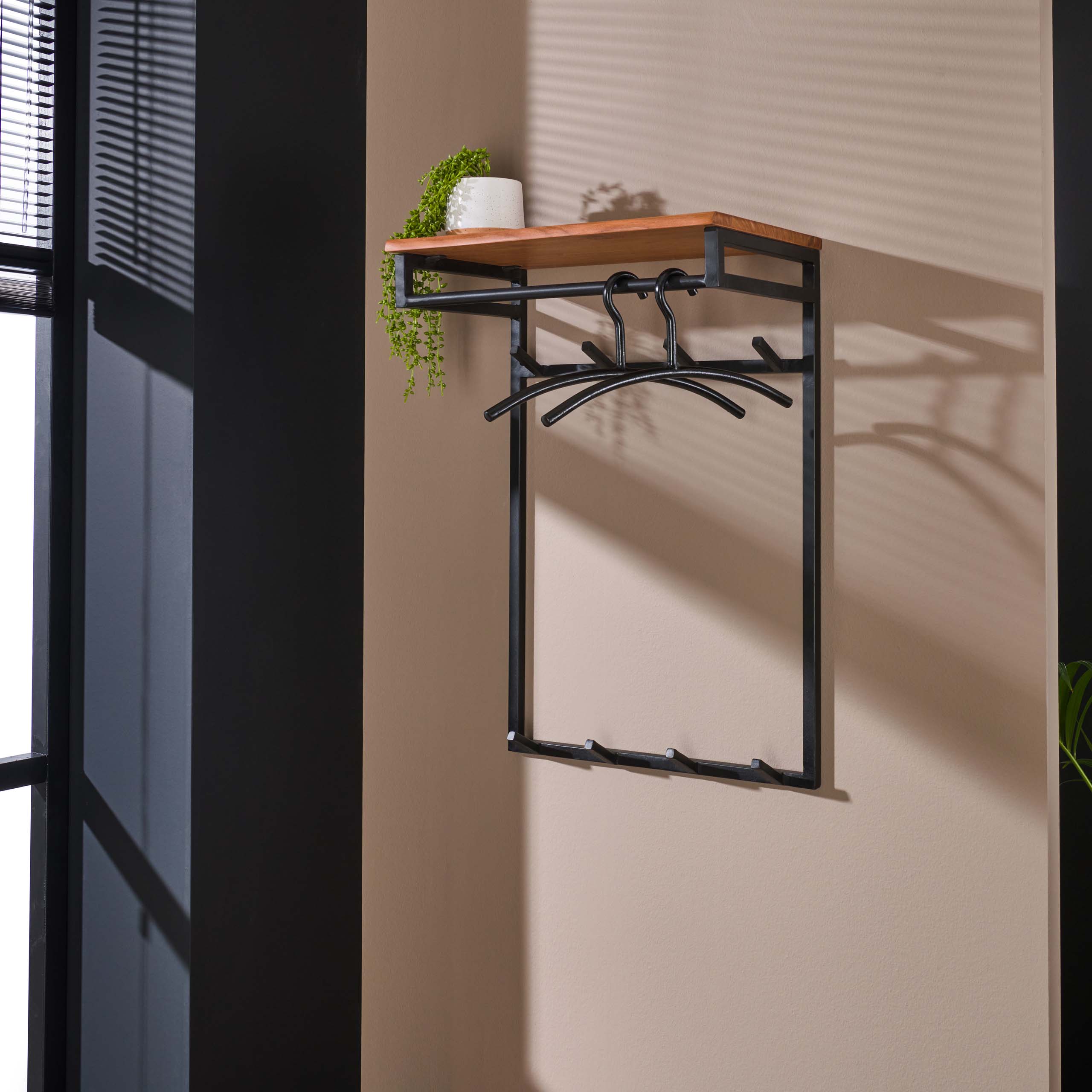 Porte manteau sur mesure haut 2x4 patères / Acacia massif naturel
