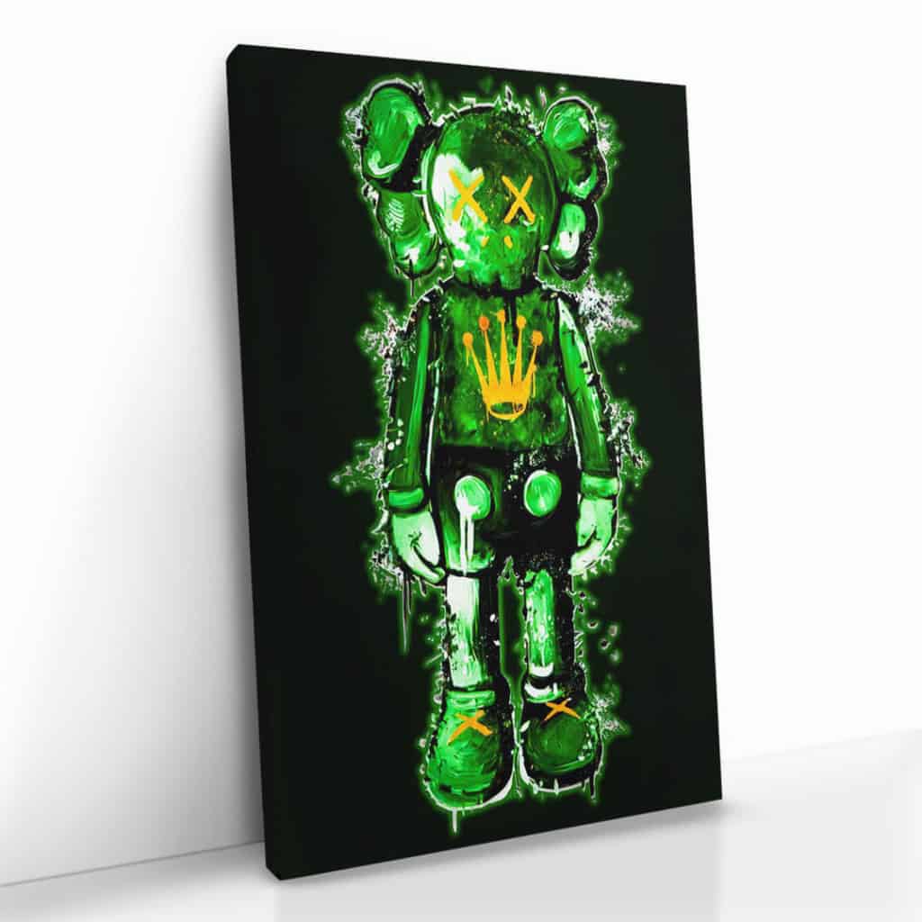 “Green Hype Figure (Limited Edition)”