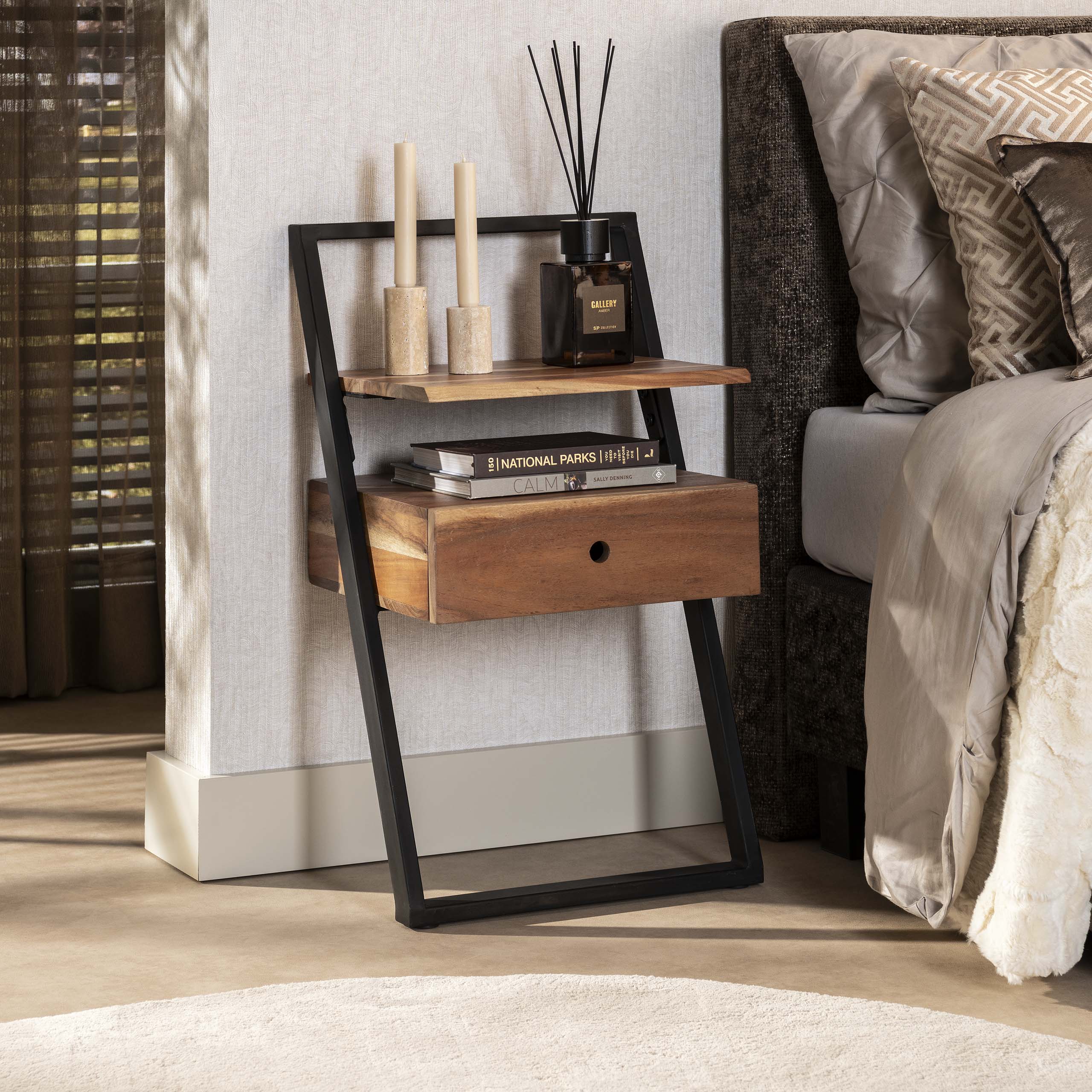 Table de chevet maigre / Acacia massif naturel