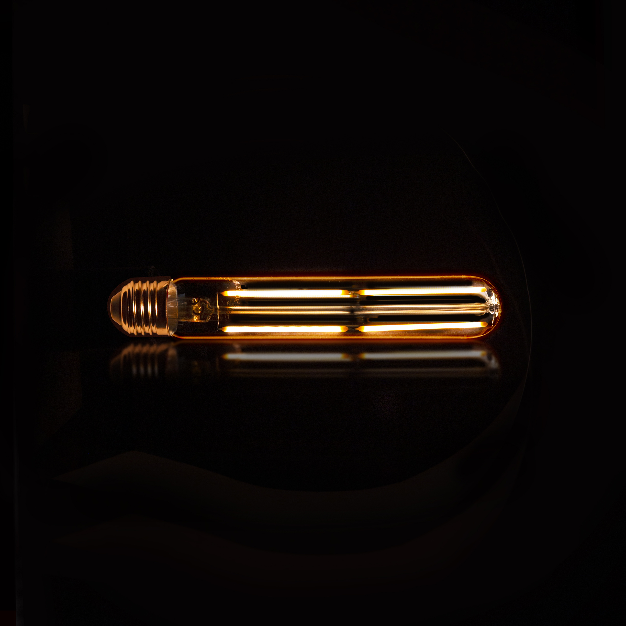 Source lumineuse LED [T32-L185] tube à filament 18,5 cm - E27 4W 2100K 280lm dimmable / Verre ambré