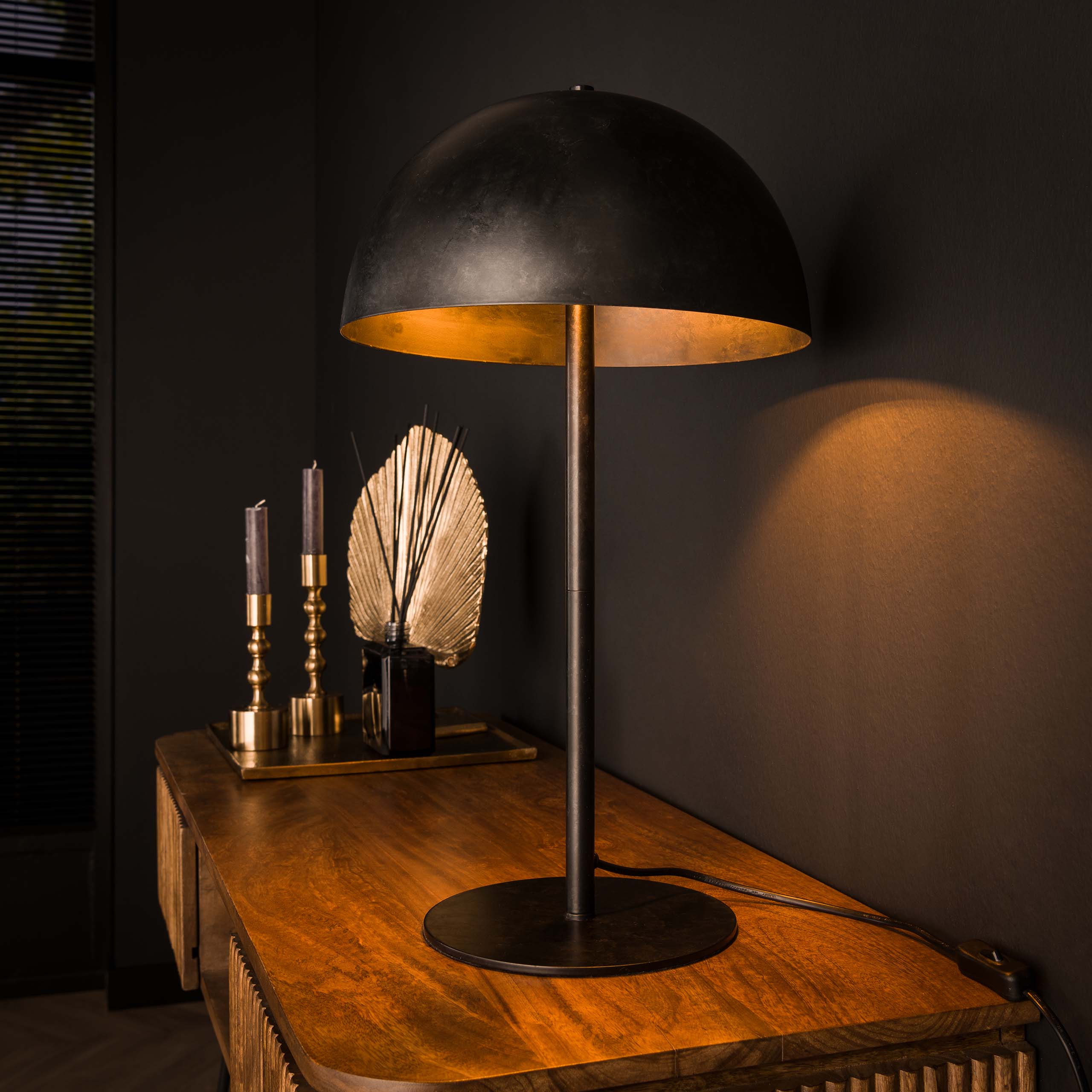 Lampe de table 2L bouclier métal / Charbon