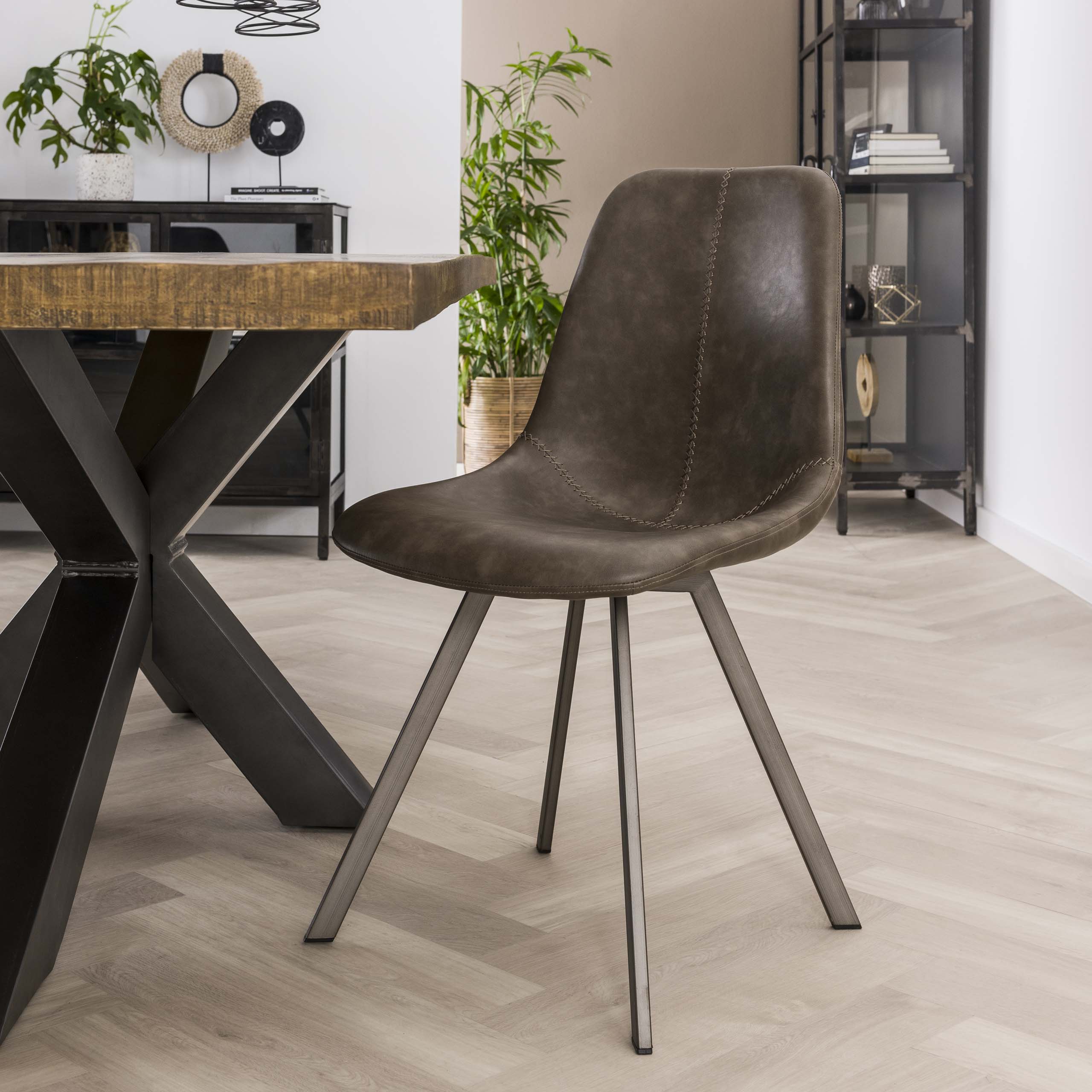 Chaise à structure plate en zigzag. VPE4 / Selle PU taupe