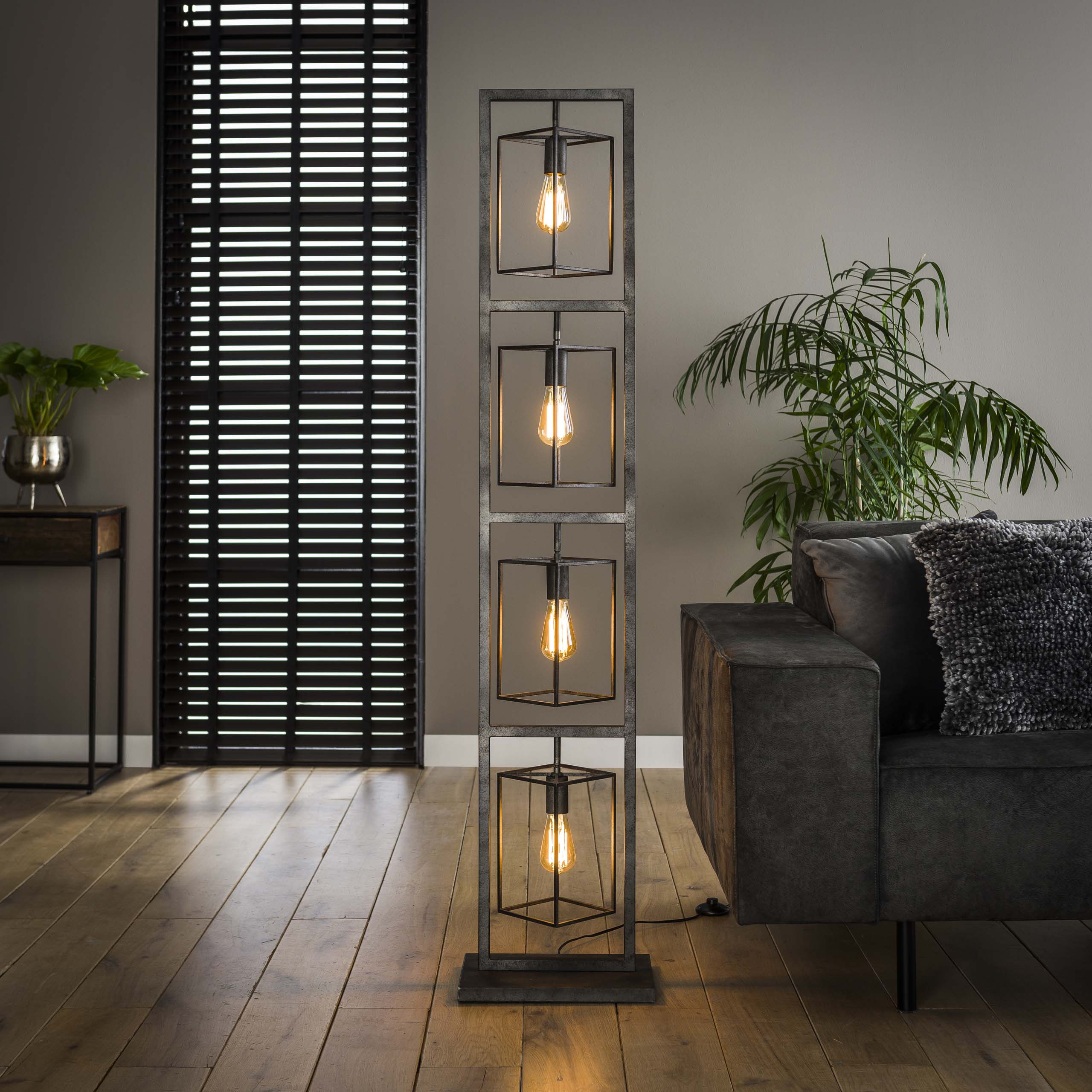 Lampadaire 4L Angulaire